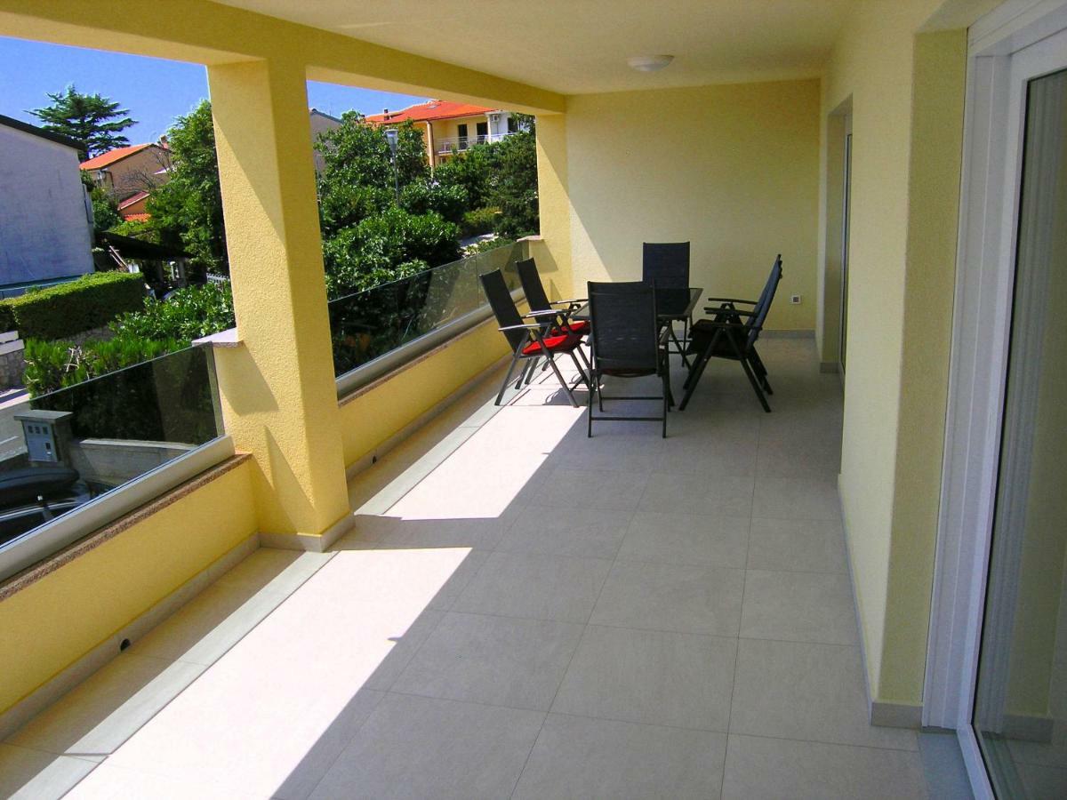 Apartmani Krajinovic Krk Town Extérieur photo