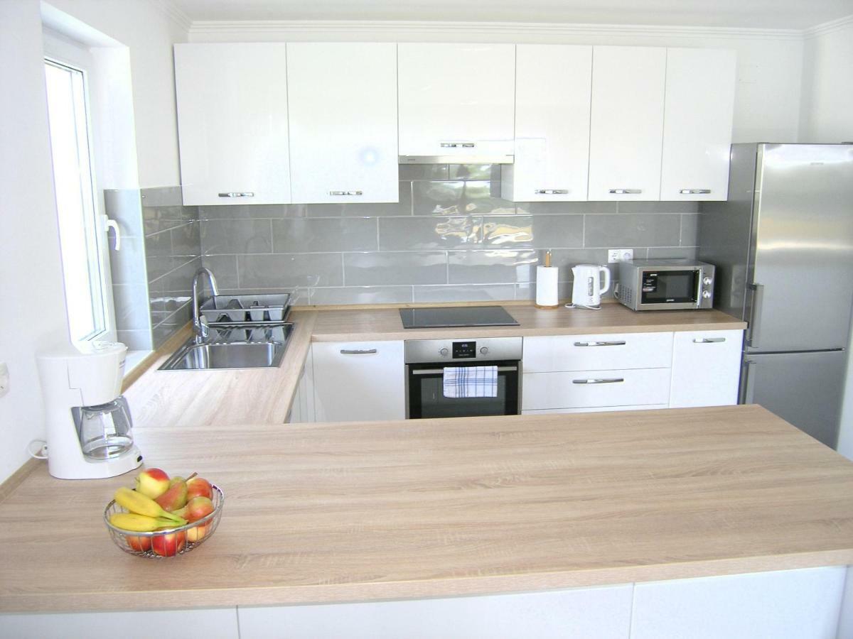 Apartmani Krajinovic Krk Town Extérieur photo
