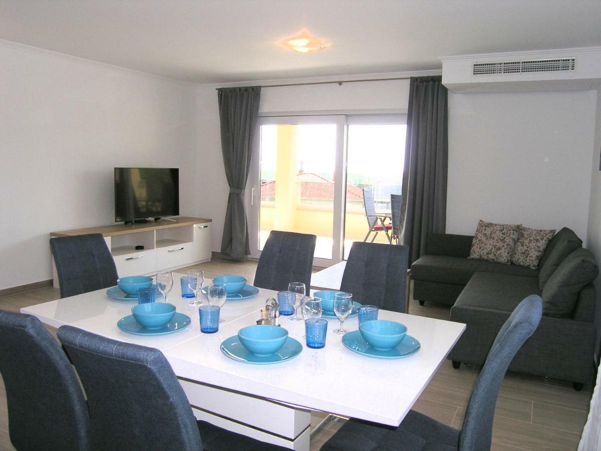 Apartmani Krajinovic Krk Town Extérieur photo