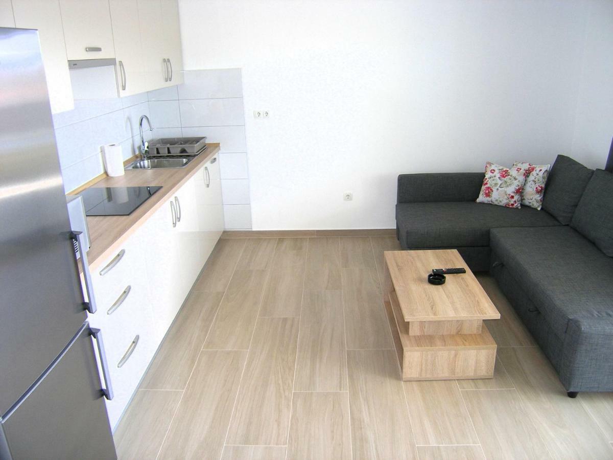 Apartmani Krajinovic Krk Town Extérieur photo