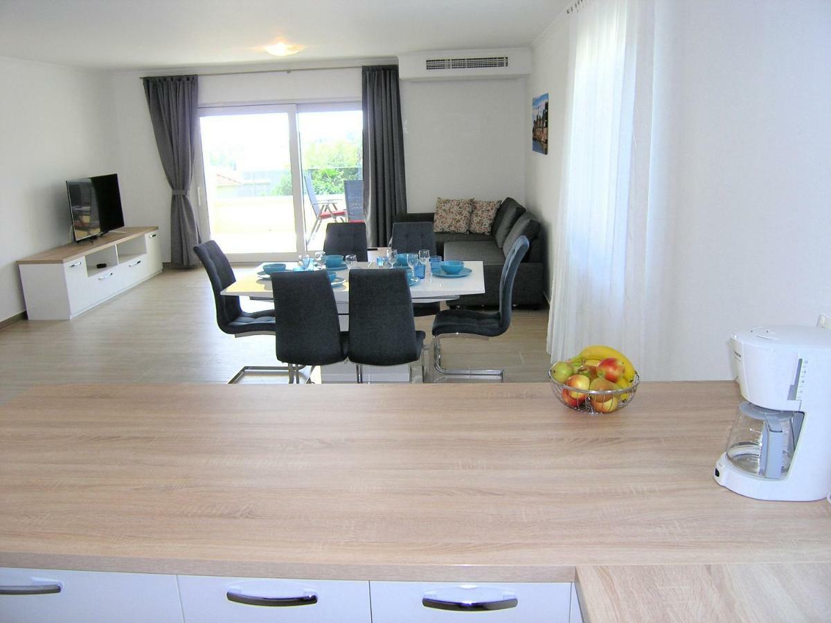Apartmani Krajinovic Krk Town Extérieur photo