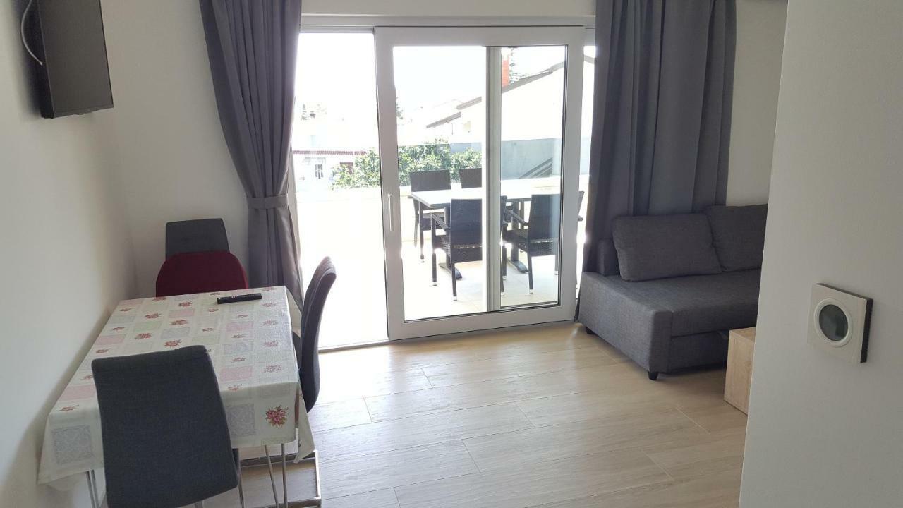 Apartmani Krajinovic Krk Town Extérieur photo